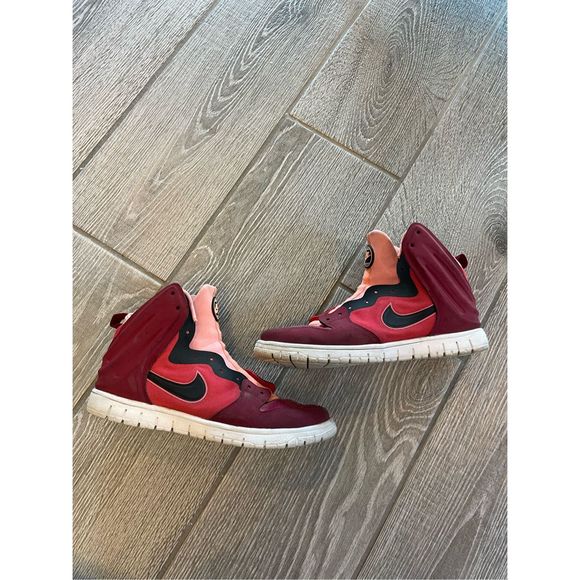 NIKE Dunk Free High Red Men\'s
Basketball Shoes Style#
599466-600 Size 10 main image 9